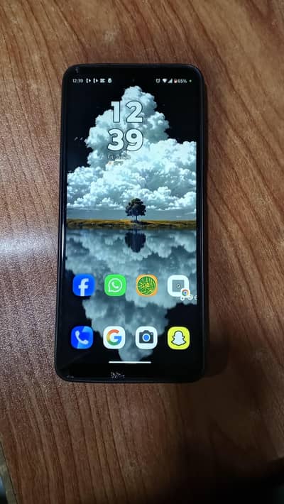 Motorola edge 2021 Good Condition 108 Camera