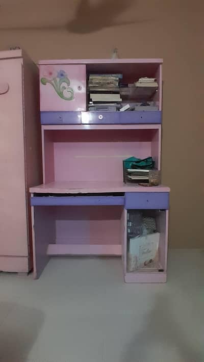 BED WITH SIDE TABLE ,READING TABLE, DRESSING TABLE