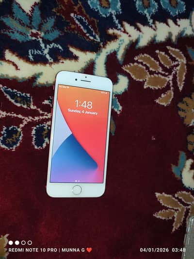 I phone 8 128 GB red CLr lush condition