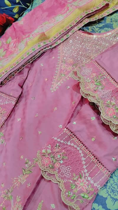 Bin Saeed Brand new dress