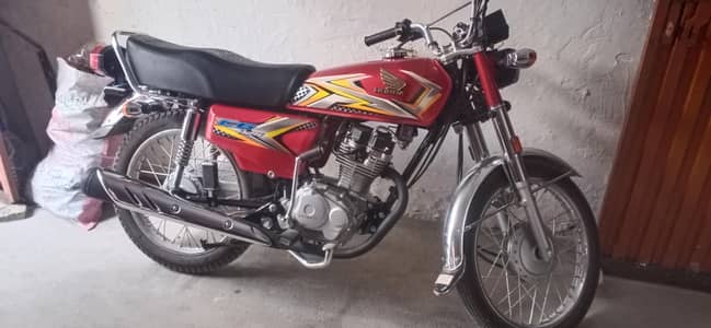Honda 125 2025model red Color  920km used