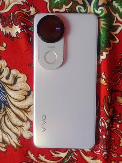 Vivo v50 12/512 gb
