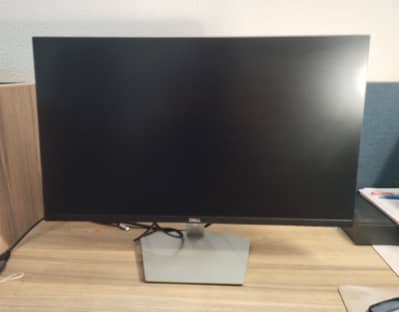 Dell 27 inch borderless Monitor