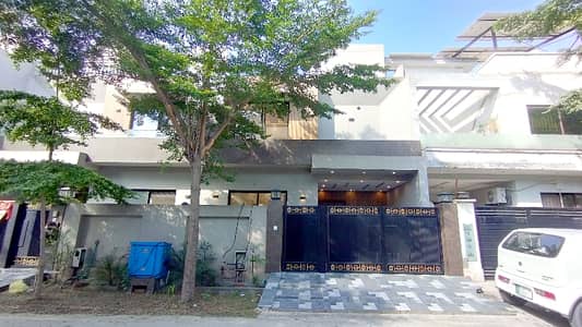 A Stunning House Is Up For Grabs In Lake City - Sector M7 - Block C Lahore
