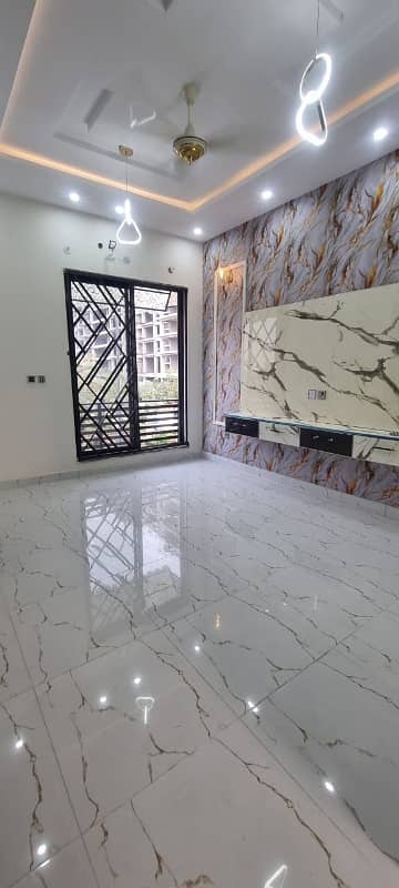 Facing Park Brand New 3 Marla Hose For Sale  Urgently On Inveser Price