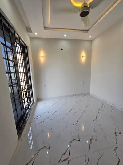 A House Of 5 Marla In Rs. 32000000