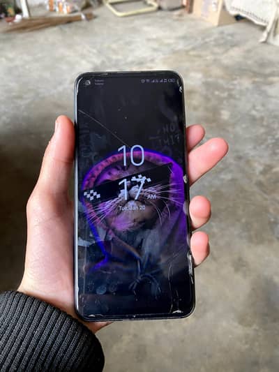 Tecno cammon 17 with box