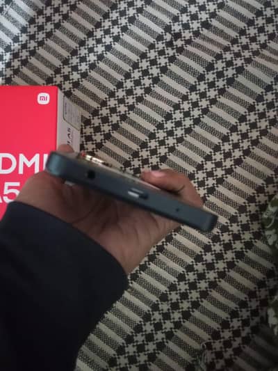 Redmi a5 box pack full warranty  ram rom 4,64