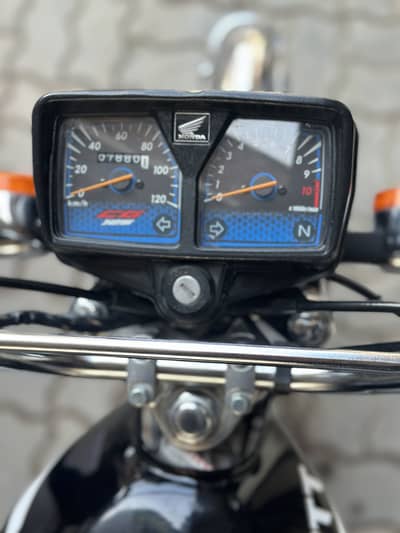 HONDA 125 2025 BLACK