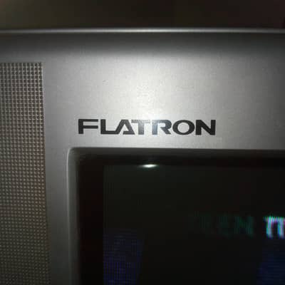 32" L. G. Flat Screen T. V with Remote . in very low price. Urgent sale.