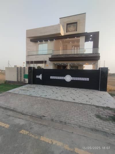 BRAND NEW   Upper Portion LOCK OPTION 10 MARLA AVAILABLE FOR RENT IN BAHRIA ORCHARD
