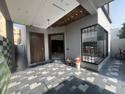 5 MARAL HOUSE FOR SALE