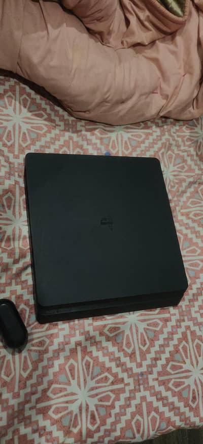PS4 slim 1tb