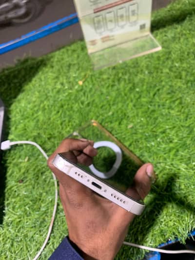 i phone 13 for sell back charge 03178944307 whtspp number