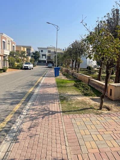 5 MARLA 60 FIT ROAD PRIME LOCATION PLOT FOR SALE