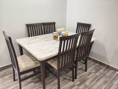 6-seat dinning Table