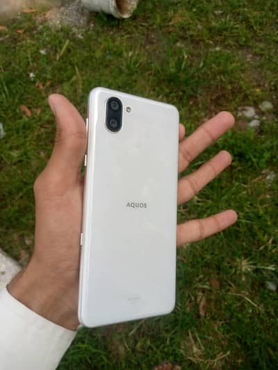 Aquos r3