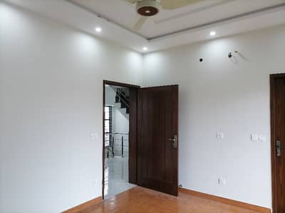 Get Your Hands On House In Lahore Best Area