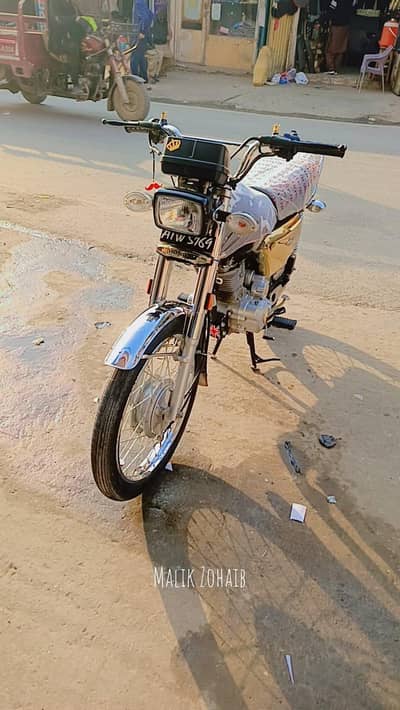 Honda 125  special adition lush condition  bike