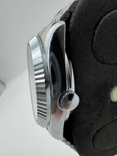 Dalil Crystal Muslim Compass Swiss Vintage Watch 35mm Manual Wind Rar