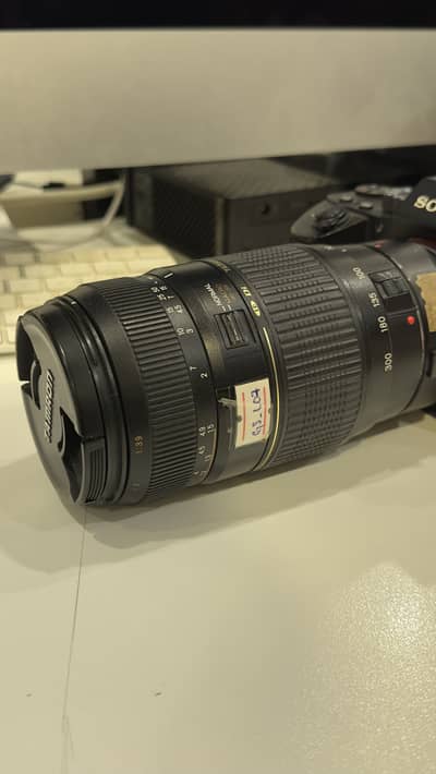 Tamron 70 300mm 1:4-5.6 tele-macro (1:2) A17