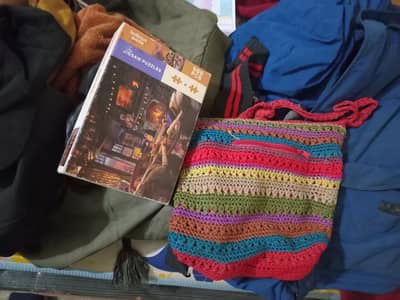 ladies bags availble leather mai bhi hai ladies suites bhi antiqu