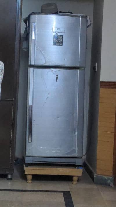 Dawlance fridge for salee in new condition