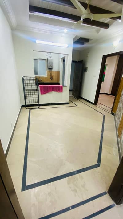 Two bedrooms unfurnished flat available for rent in E11 2 KFC markaz