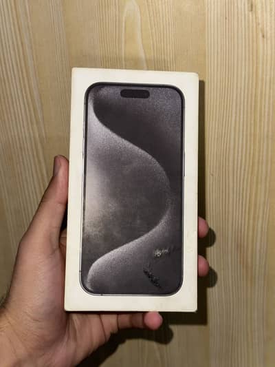 Iphone 15 pro 128gb jv with box