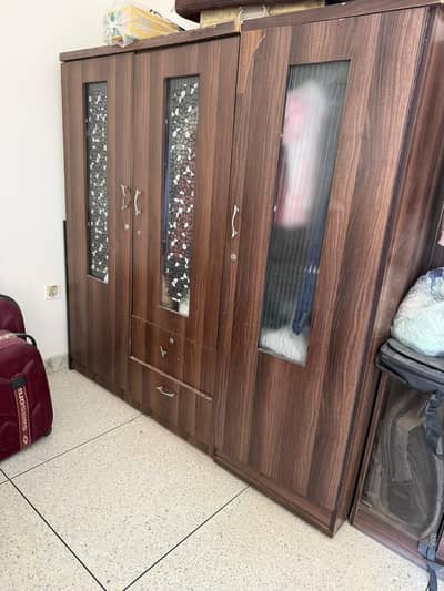 Used Wooden Wardrobe – Well Maintained