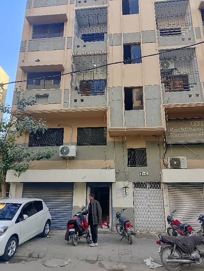 Flat with Roof Top for Sale