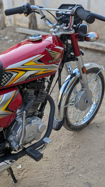 Honda cg 125cc model 2025 k 1st month ki gari Hy