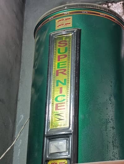 Gass and electric gyeser in working condition for sell