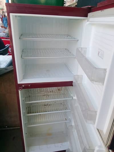 Pell Refrigerator  Original Gass. . One Month checking warranty 45000