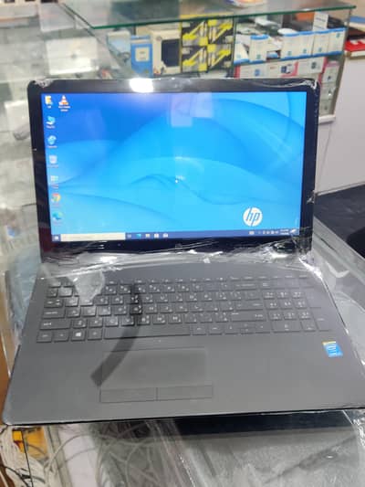 HP pavilion 15 series' (i3 / 5th Generation) 8GB Ram 128SSD