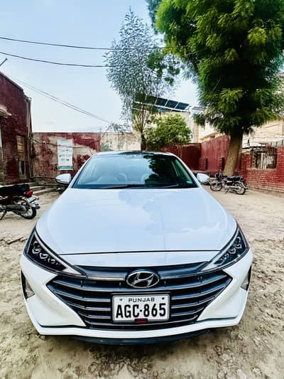 Hyundai ELANTRA 2021 model  2. O