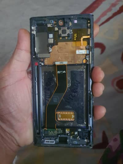 Samsung galaxy note 10 plus panel available hai aur do line hai