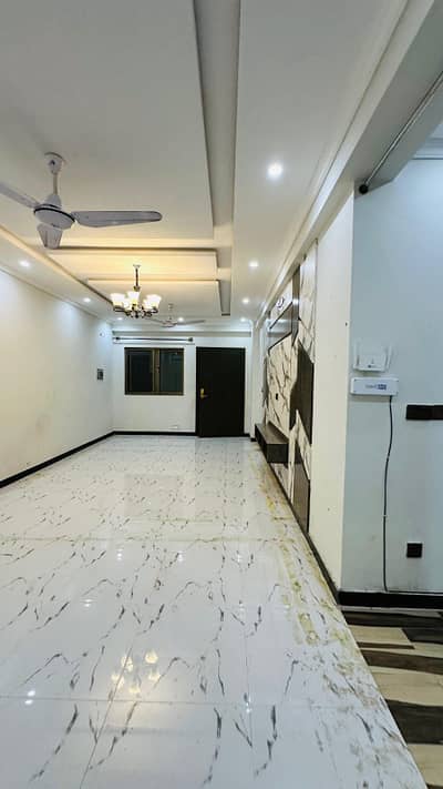 Spacious 2 Bed Unfurnished Apartment for Rent | 1325 Sq Ft | Prime Location