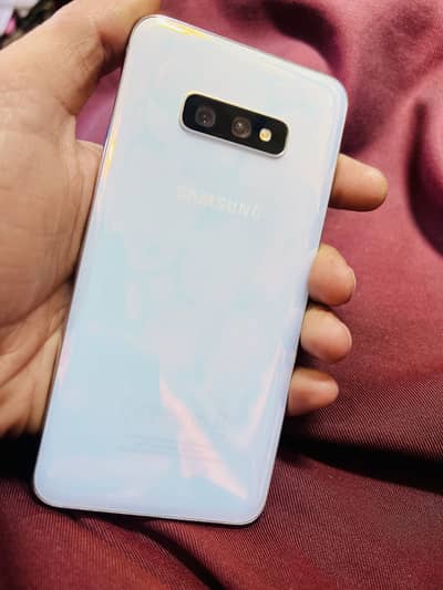 Samsung S10e
