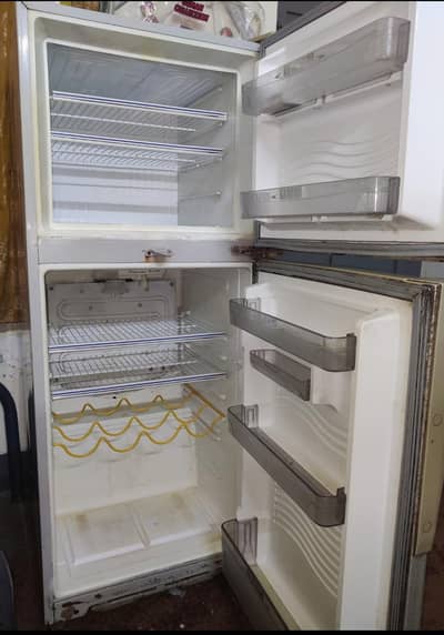 Dawlance Signature Refrigerator Medium Size