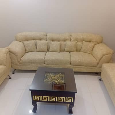 Comfortable Classic Sofa Set – Ready to Use For Sell