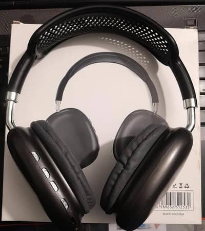 P9 Wireless Over-Ear Headphones