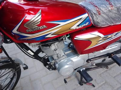 Honda 125 Larkana number 19 model