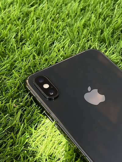 Iphone Xs 64GB 10/10 (Non-PTA)