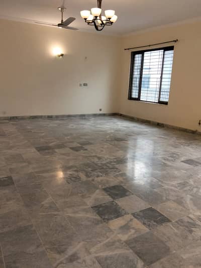 F-11 One Kanal Upper Portion For Rent prime Location