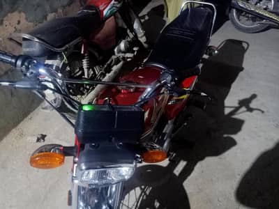 honda 125 red colour all ok