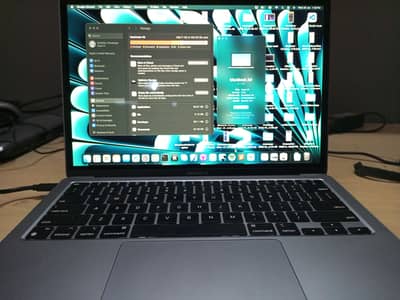 Apple MacBook Air (M1, 2020)