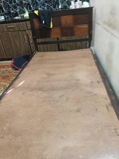single bed for sell Thora s kharab ha