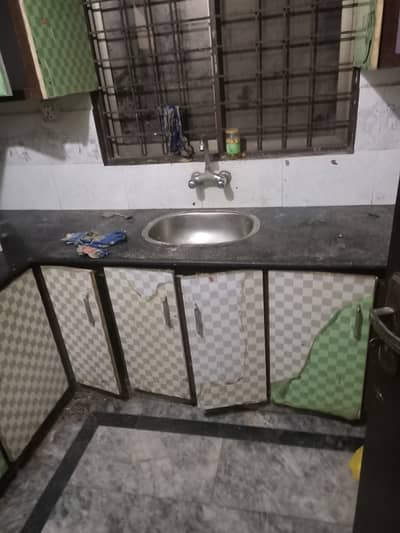 3 Marla family flat Avalaible for rent