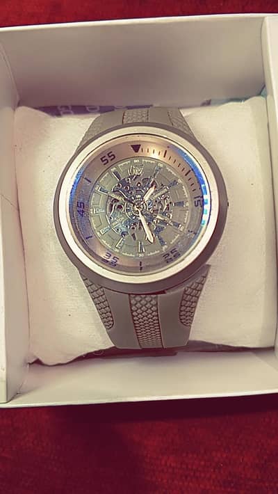 Men's and boys Watches Available in Reasonable price